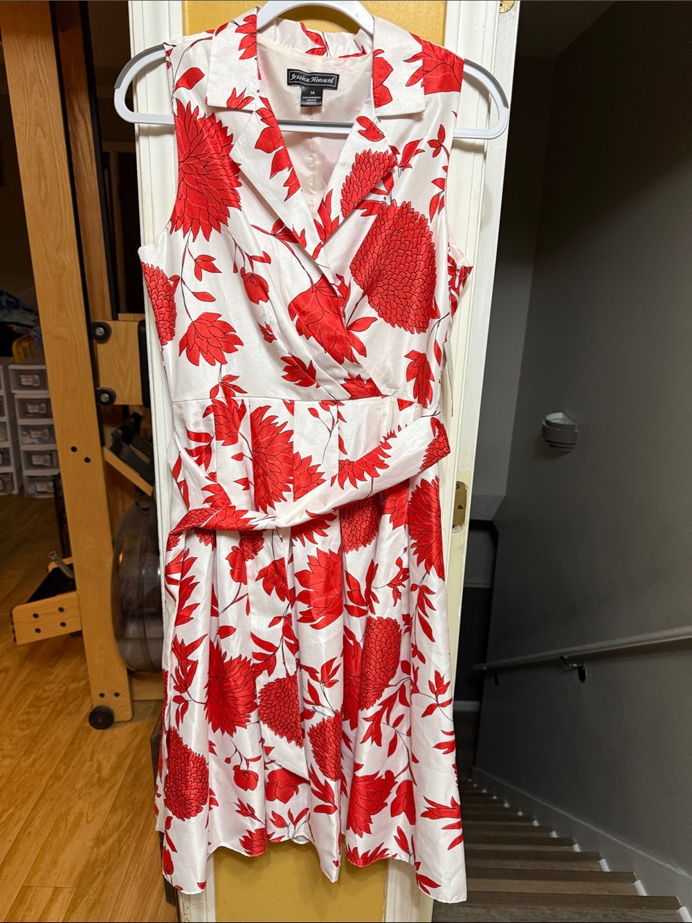 Jessica Howard Size 10 Red Ivory Floral Faux Wrap Fit & Flare Sleeveless Dress